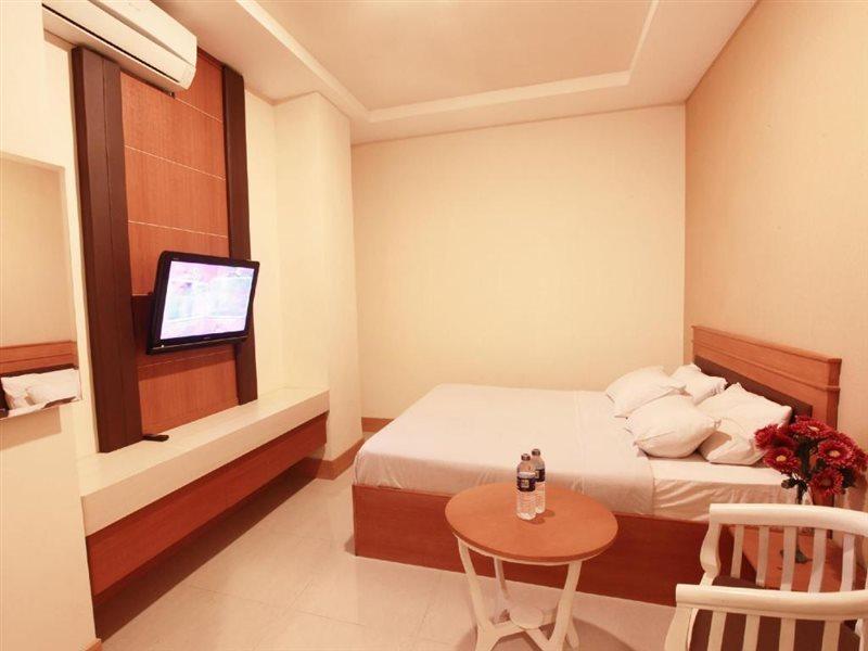Horison Plaza Tegal Hotel Exterior photo
