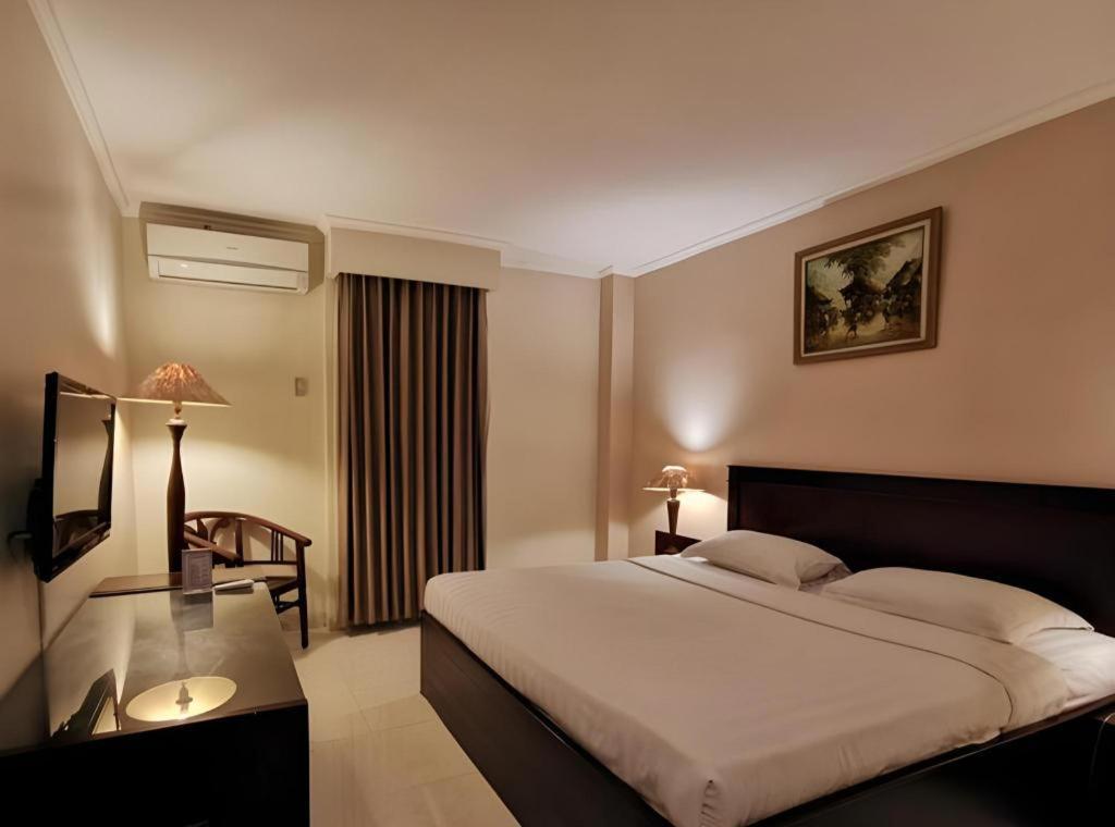 Horison Plaza Tegal Hotel Exterior photo