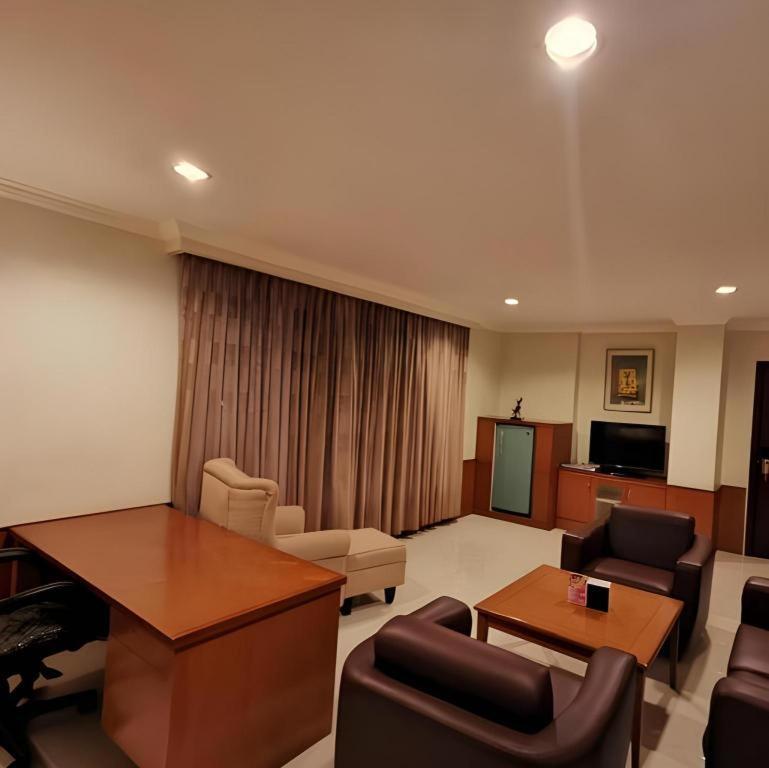 Horison Plaza Tegal Hotel Exterior photo