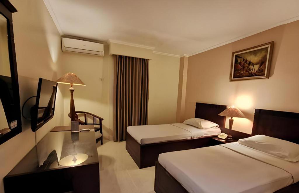 Horison Plaza Tegal Hotel Exterior photo