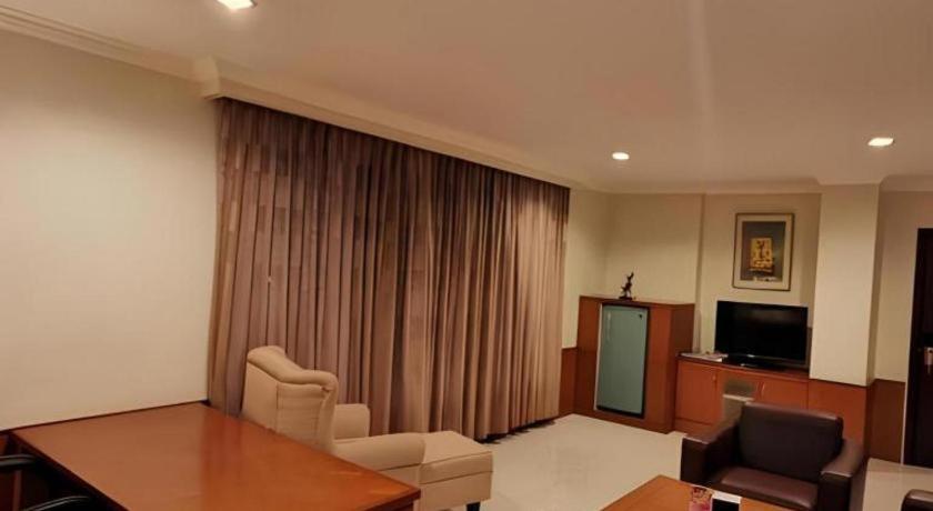 Horison Plaza Tegal Hotel Exterior photo