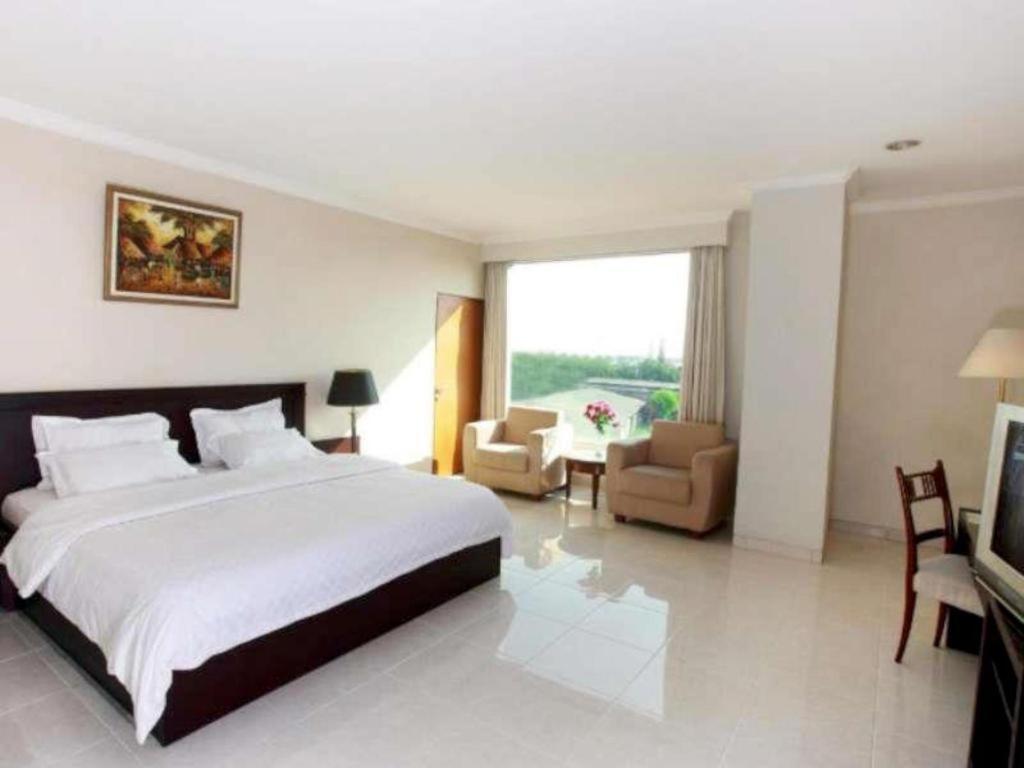 Horison Plaza Tegal Hotel Exterior photo