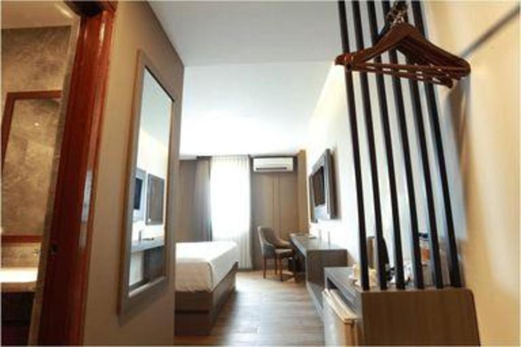 Horison Plaza Tegal Hotel Exterior photo