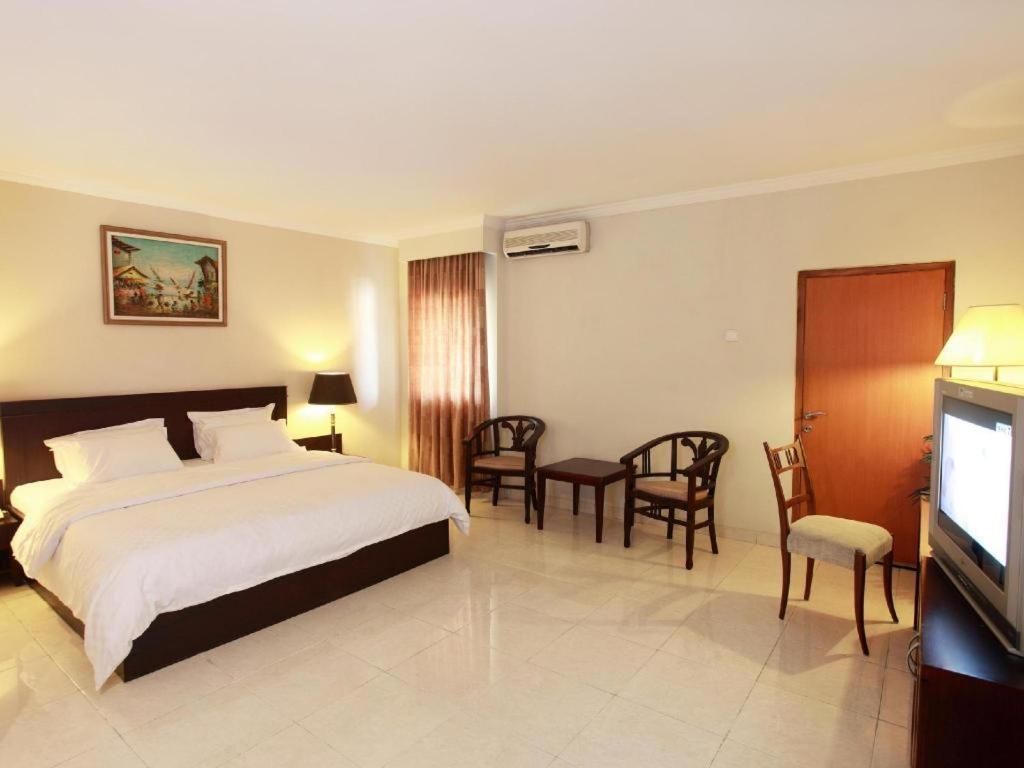 Horison Plaza Tegal Hotel Exterior photo