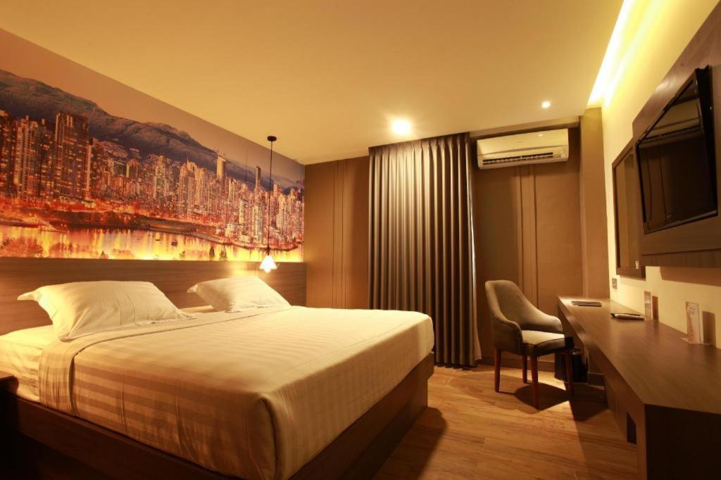 Horison Plaza Tegal Hotel Exterior photo