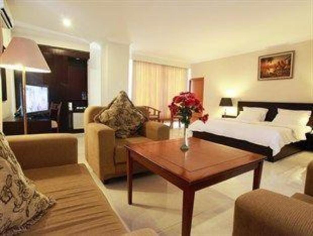 Horison Plaza Tegal Hotel Exterior photo