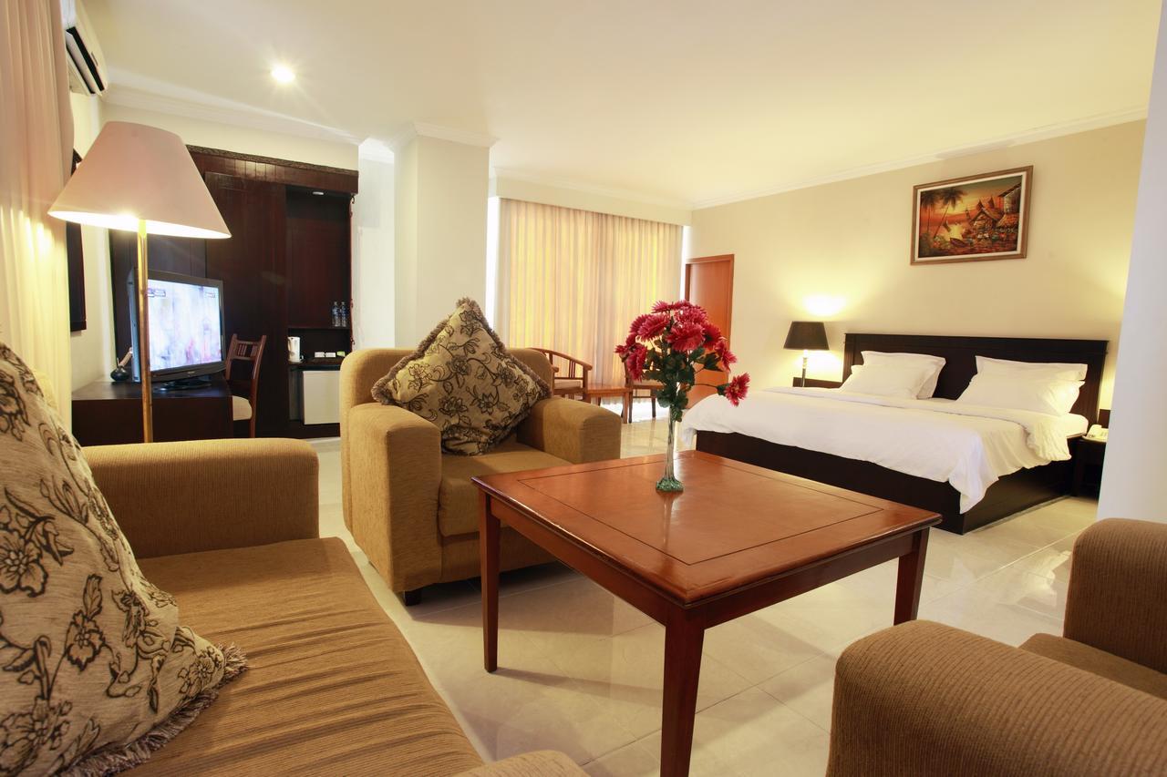 Horison Plaza Tegal Hotel Exterior photo