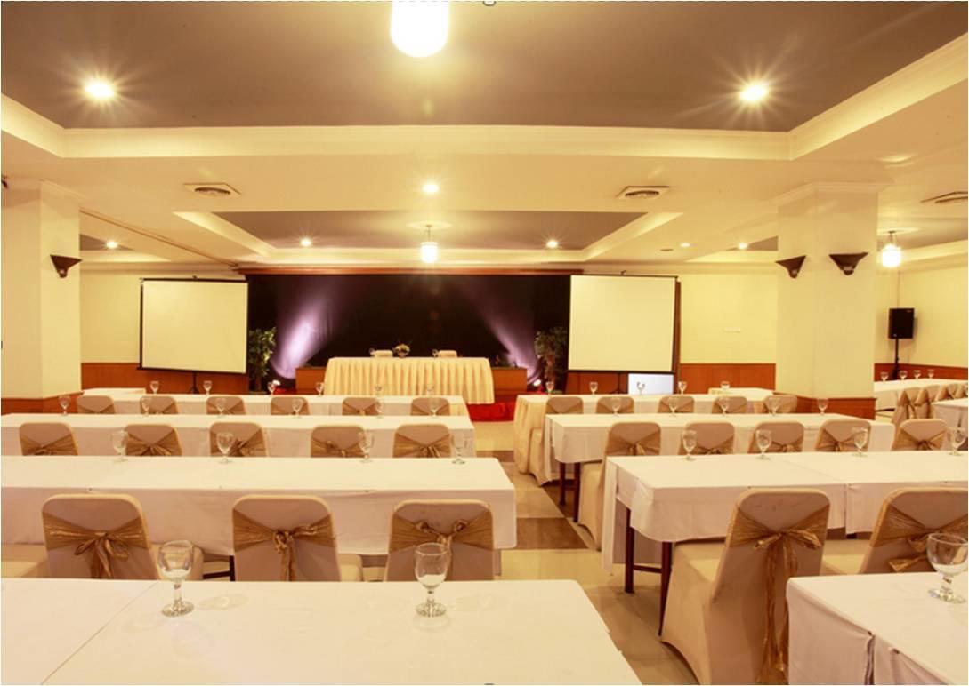 Horison Plaza Tegal Hotel Exterior photo