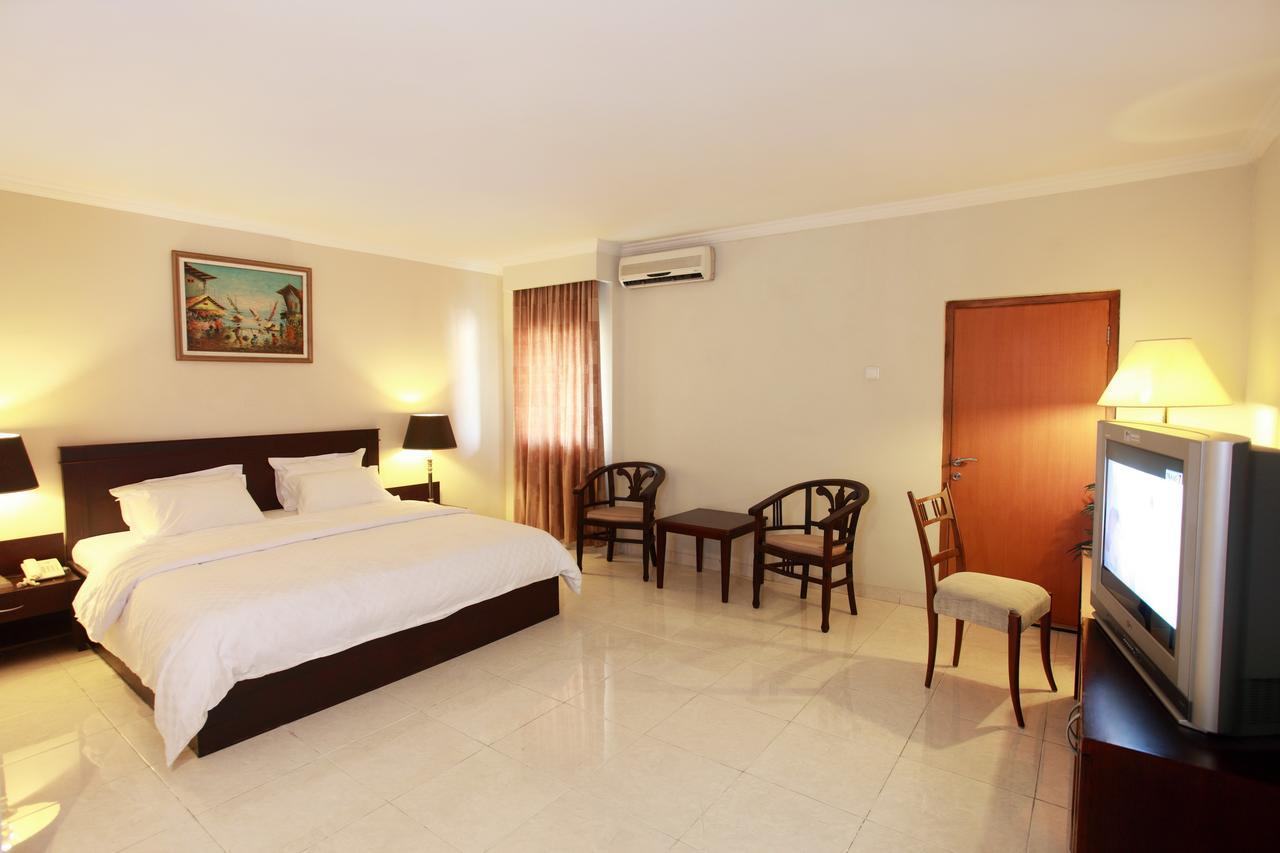 Horison Plaza Tegal Hotel Room photo